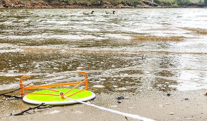 Hive Disc Claw Retriever